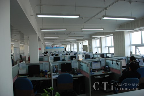 ��������Ʒ�|������ͨ��������һ�𹲽�