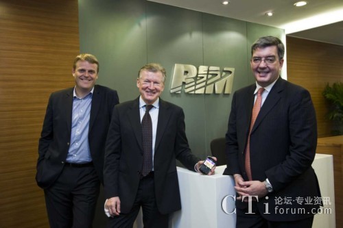 RIM��˾��̫�^(q��)�߼�������Urpo Karjalainen���� (�D��) �� RIM�Ї��^(q��)�����x������� (�D��) �� ��RIM�Ї��^(q��)�N�۸����ü恆̫�^(q��)���ϠI�N������Alex Lambeek���� (�D��)