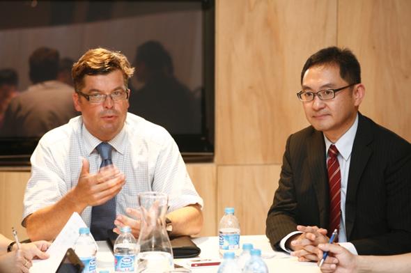 �󣺴󱱚WͨӍCEO Mogens Elsberg���ң��󱱚WͨӍ�Ї�(gu��)�^(q��)����(j��ng)����پ