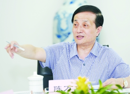 ȫ���˴�������������볣ί��ԭ�����f(xi��)����ϯ��f־